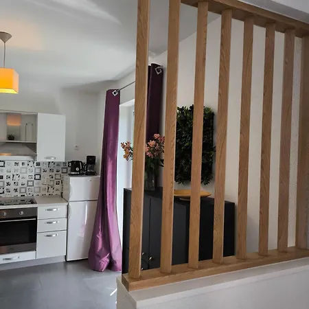Lavel Apartment *